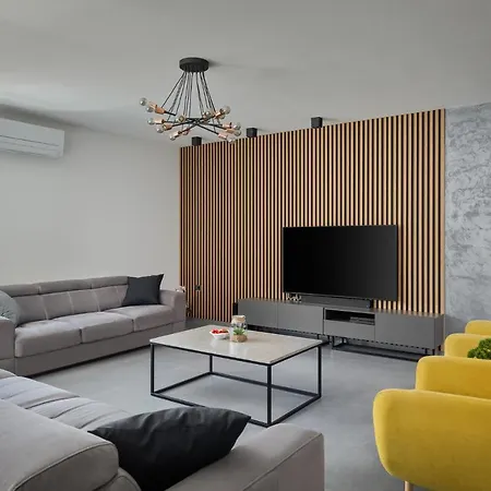 Modern Nea With Outdoor Pool In * Pula