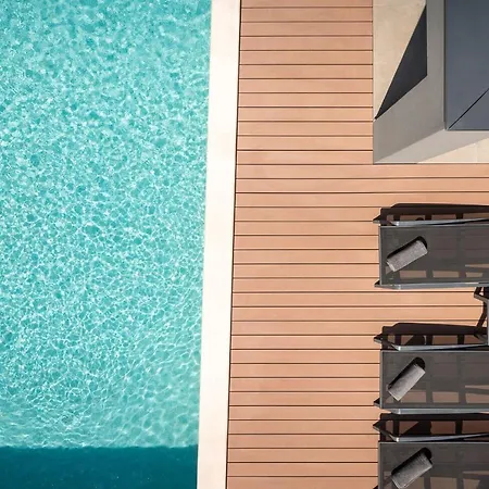 Modern Nea With Outdoor Pool In Pula