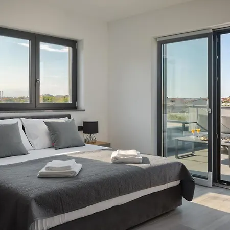 ヴィラ Modern Nea With Outdoor Pool In