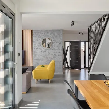 Vila Modern Nea With Outdoor Pool In