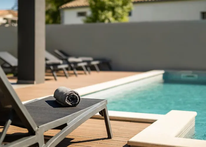 Modern Nea With Outdoor Pool In *