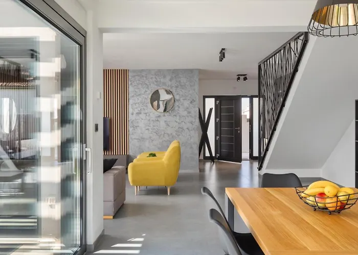 ヴィラ Modern Nea With Outdoor Pool In