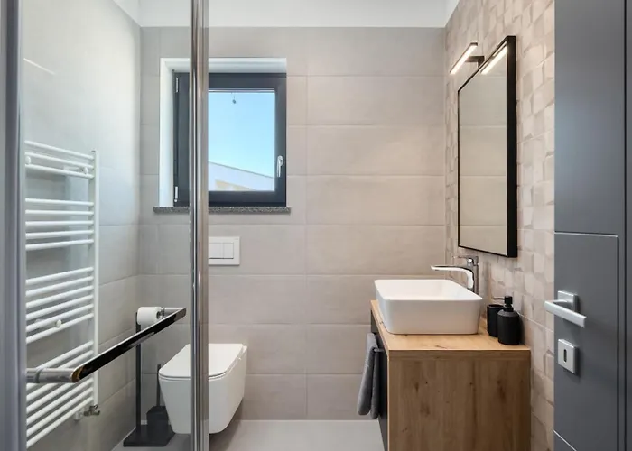 Modern Nea With Outdoor Pool In *