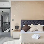 Modern Nea With Outdoor Pool In Villa *