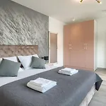 Modern Nea With Outdoor Pool In Villa