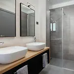Modern Nea With Outdoor Pool In Villa *