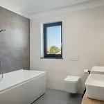 Villa Modern Nea With Outdoor Pool In Pula